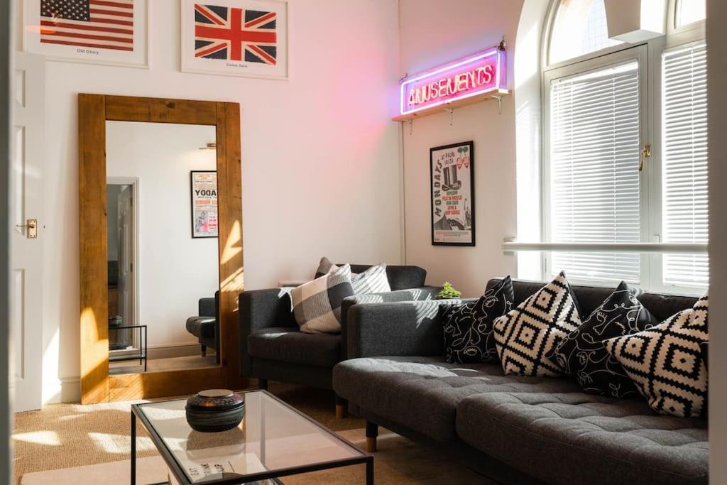 Church House Loft Скарбъро Екстериор снимка