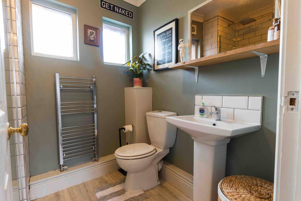 Church House Loft Скарбъро Екстериор снимка